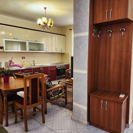 Grace Apartment City Center Tirana Bagian luar foto