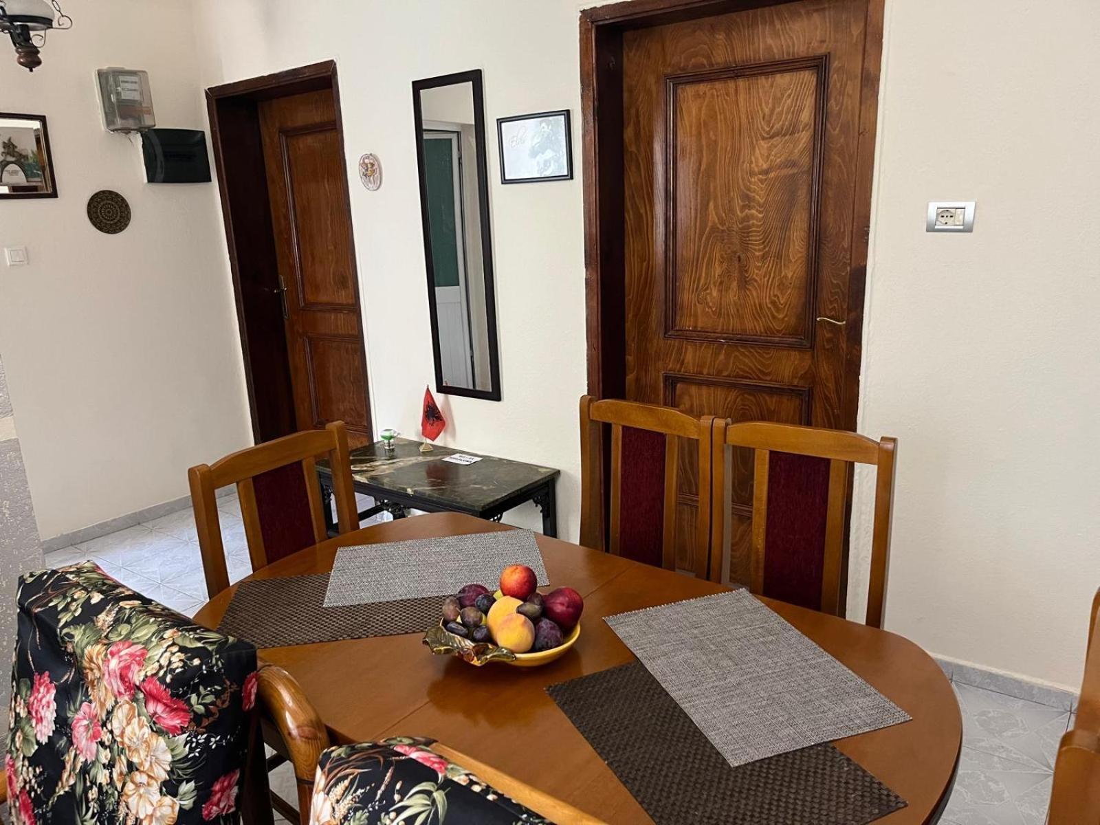 Grace Apartment City Center Tirana Bagian luar foto
